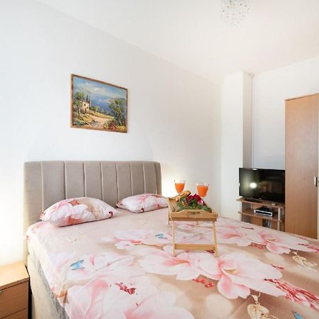 Apartments Milic - One Bedroom Apartment With Sea View And Terrace Gornji Karin Exterior photo